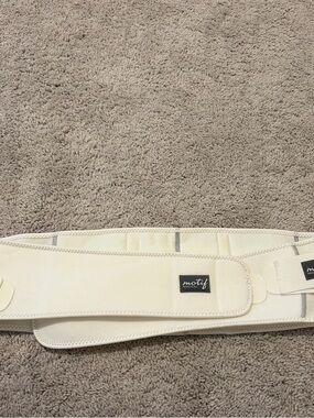 Motif medical pregnancy support band, size large